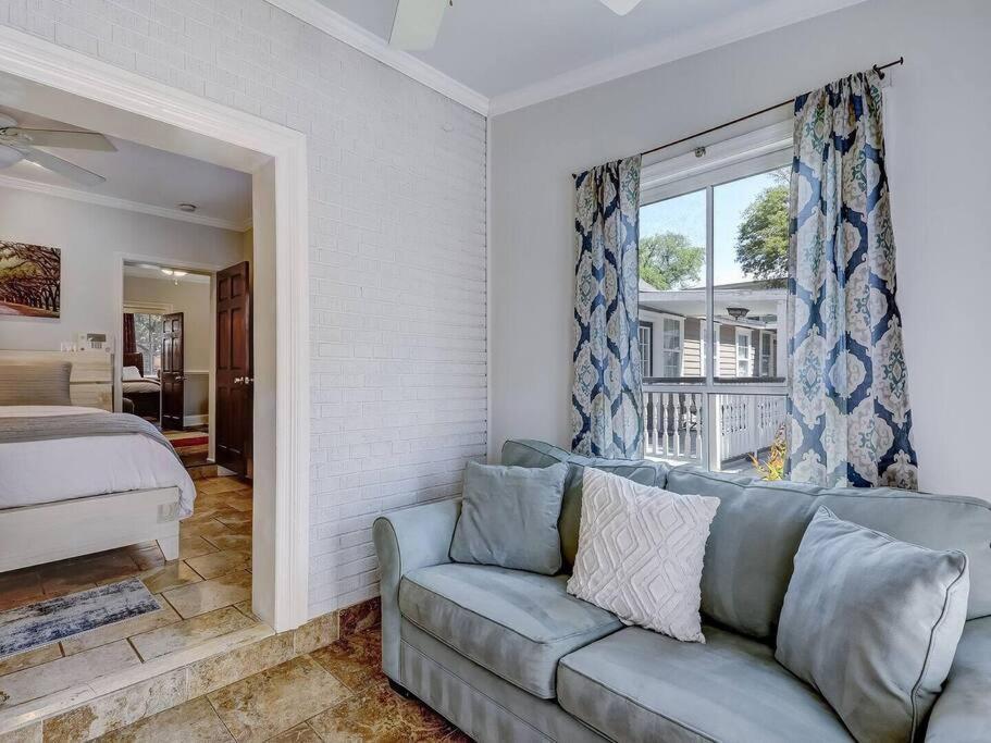 Historic Savannah Gold Private Condo With Pool - 2Bed, 1&Half Bath, Sleeps 6, 1St Floor, 15 Min Walk To Historic Savannah Center And All Attractions Eksteriør bilde