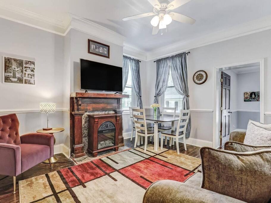 Historic Savannah Gold Private Condo With Pool - 2Bed, 1&Half Bath, Sleeps 6, 1St Floor, 15 Min Walk To Historic Savannah Center And All Attractions Eksteriør bilde