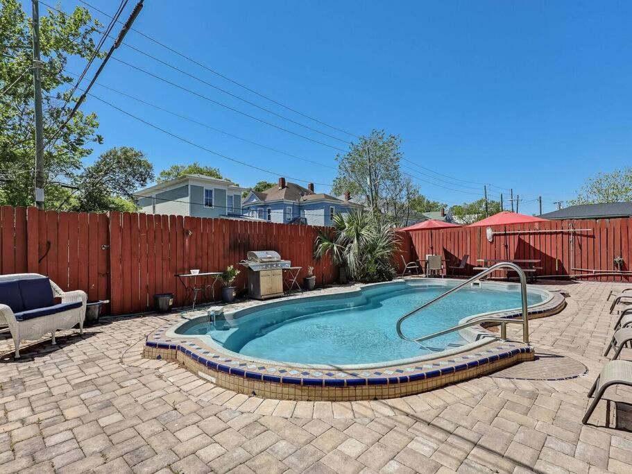 Historic Savannah Gold Private Condo With Pool - 2Bed, 1&Half Bath, Sleeps 6, 1St Floor, 15 Min Walk To Historic Savannah Center And All Attractions Eksteriør bilde
